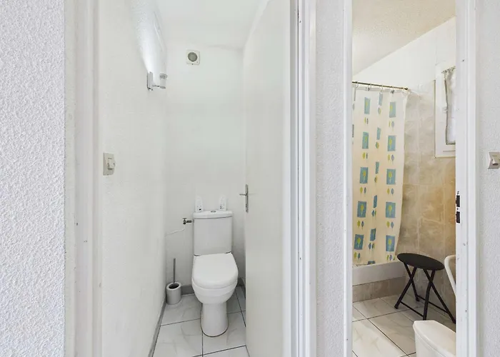 Apartment 4 Pers, Terrasse, Parking Prive, - Fr-1-326-421 *